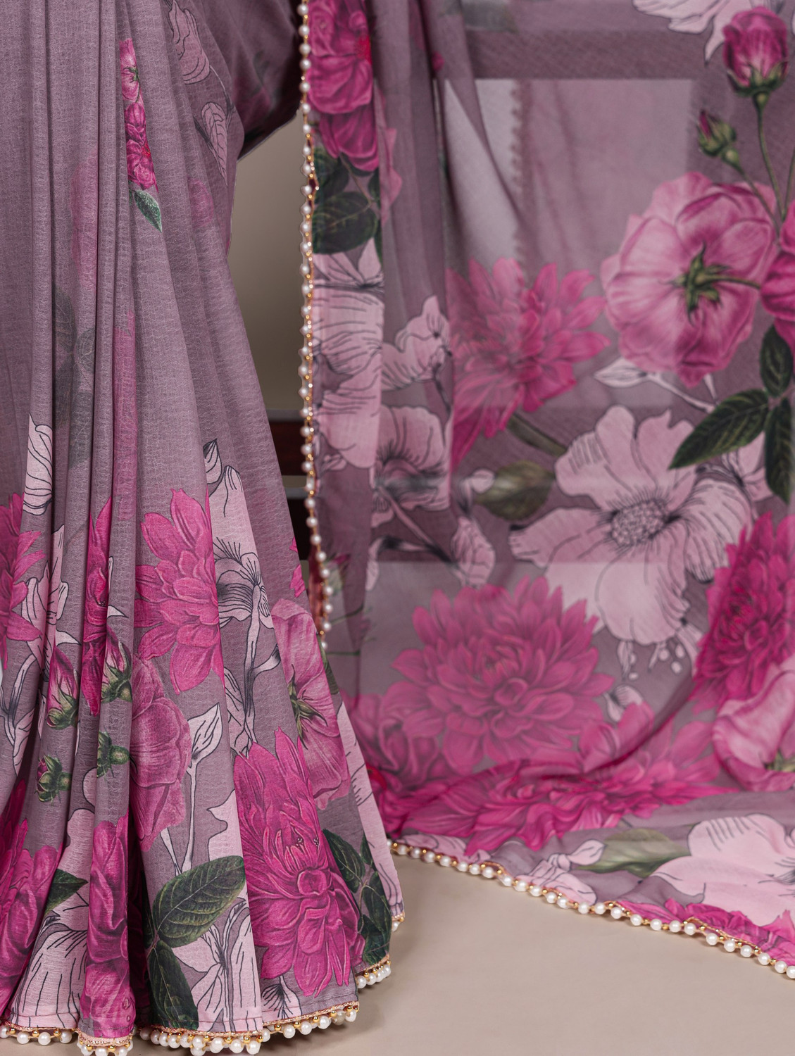 Image of ROYAL OVERSEAS Floral Print Daily Wear Georgette Saree