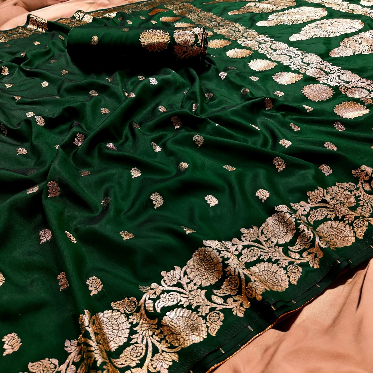 Image of MA ROKKHA KALI Woven, Floral Print Banarasi Silk Blend Saree