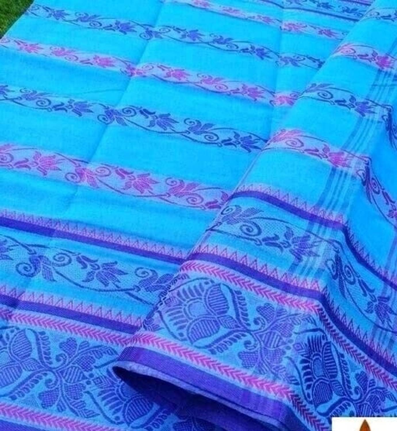 Sthaker Self Design Handloom Cotton Blend Saree