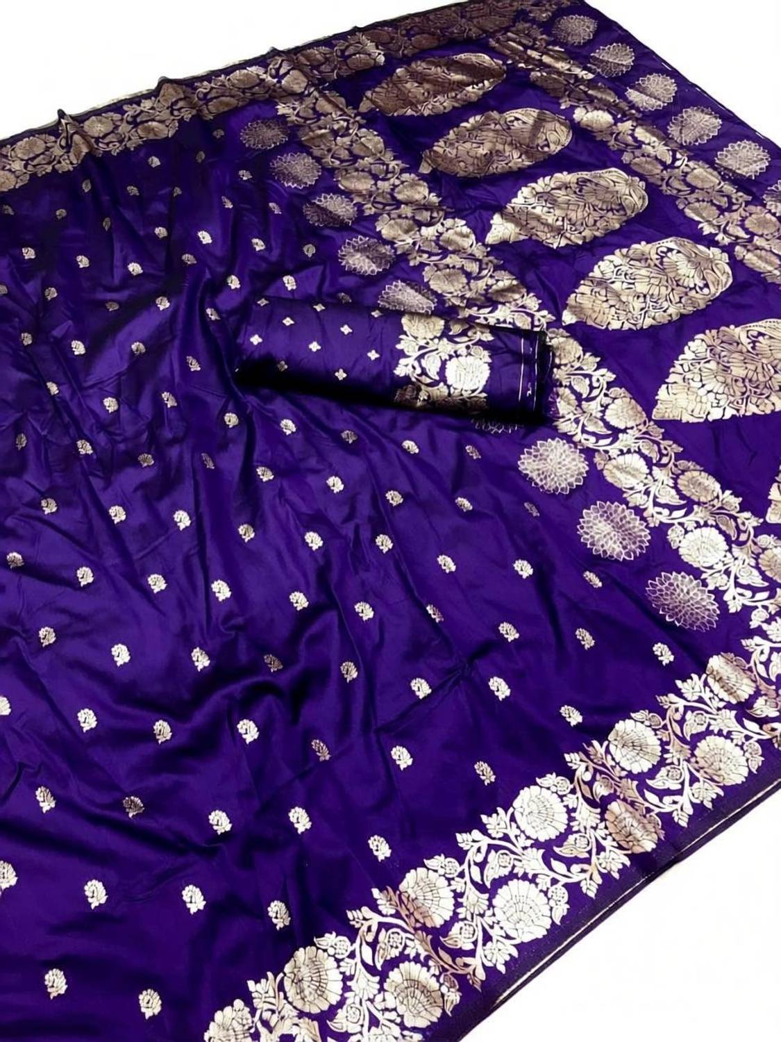 ROYAL JUNCTIONWEAR Woven Banarasi Satin Saree