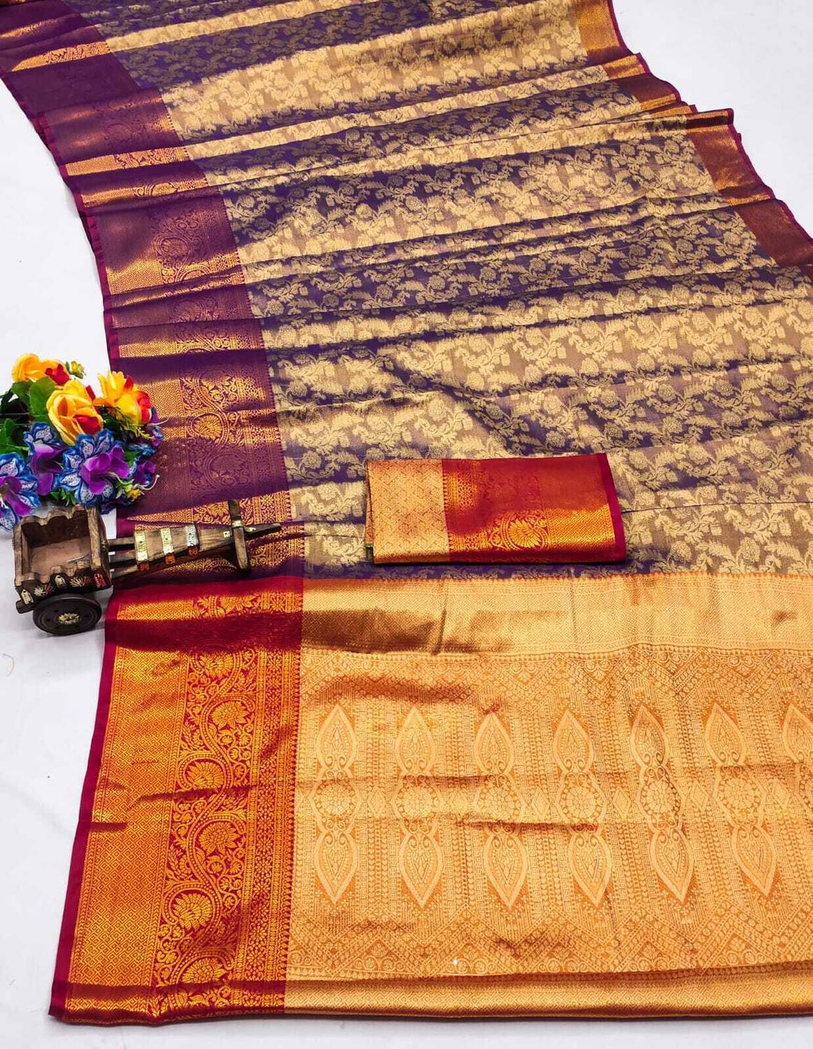 HouseOfCommon Woven Kanjivaram Art Silk, Pure Silk Saree (Multico