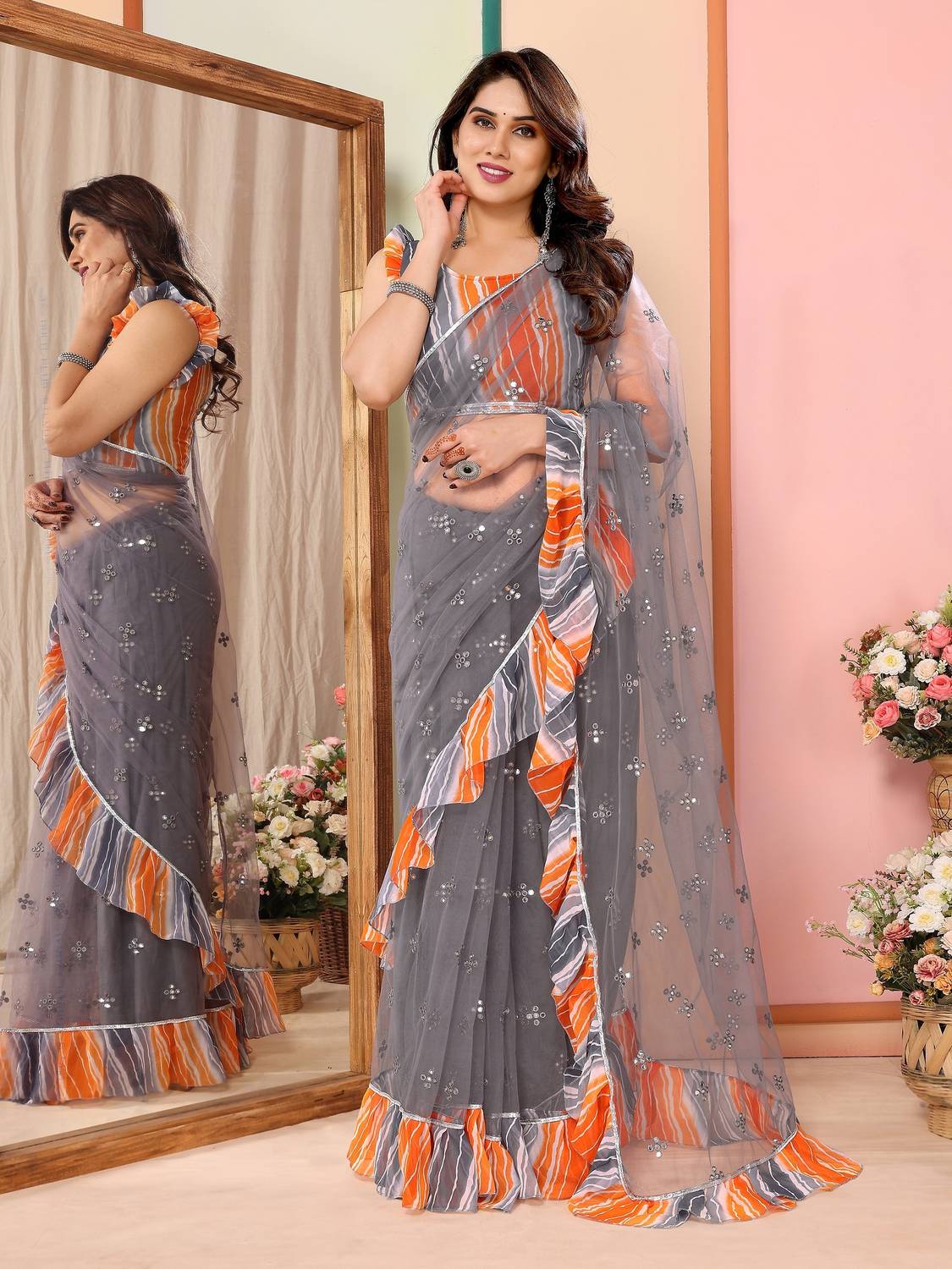 VARNI DESIGNER HUB Striped Bollywood Net Saree