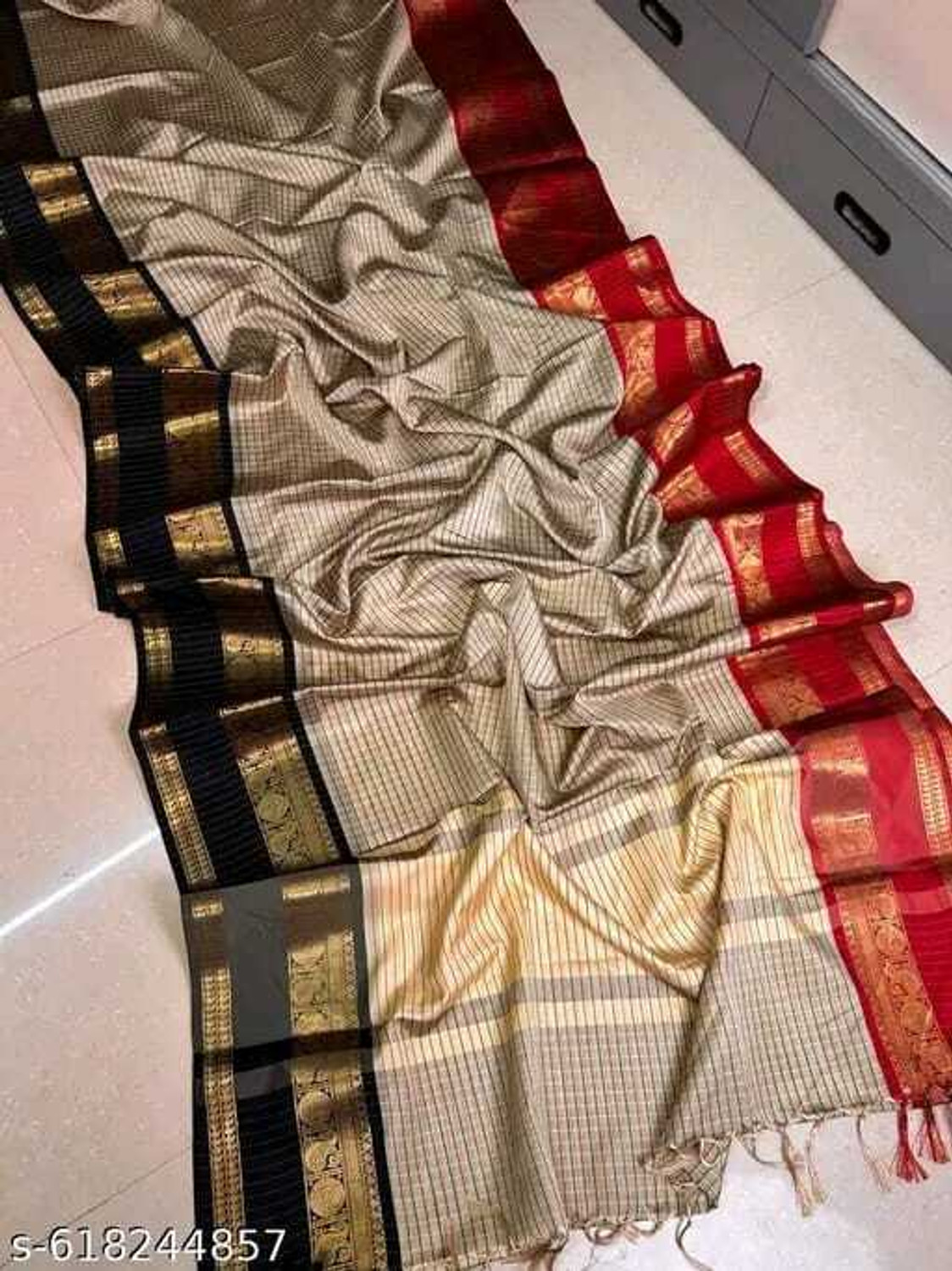 Image of ALPENIKA Checkered, Woven Chettinadu Jacquard Saree