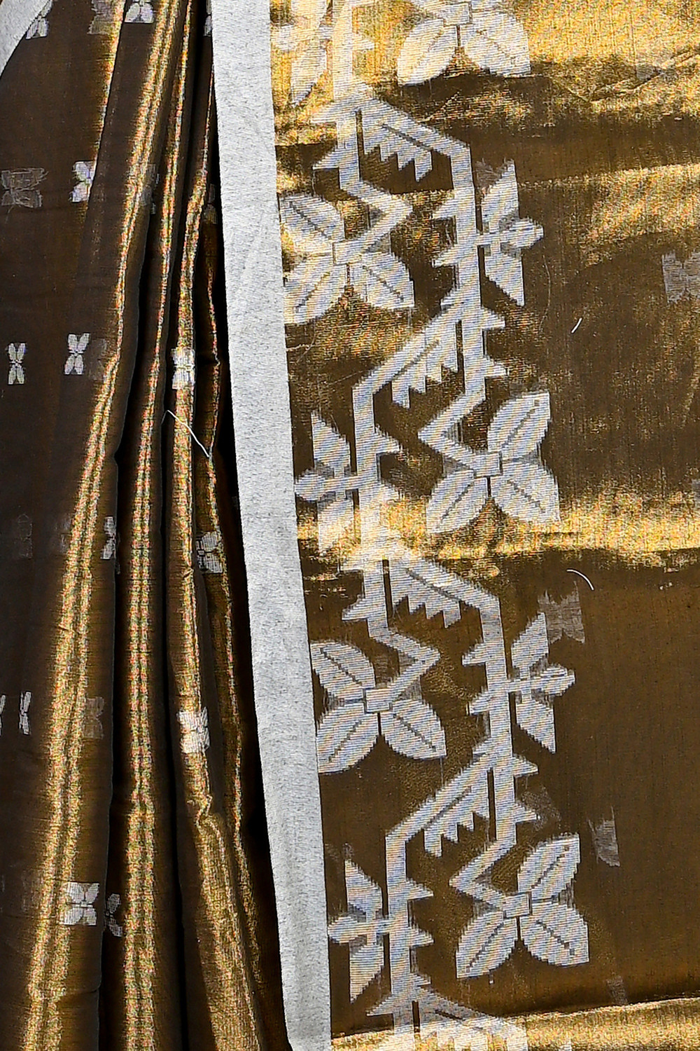 Image of DipDiya Self Design, Woven, Embellished, Paisley Jamdani Cotton Silk Saree