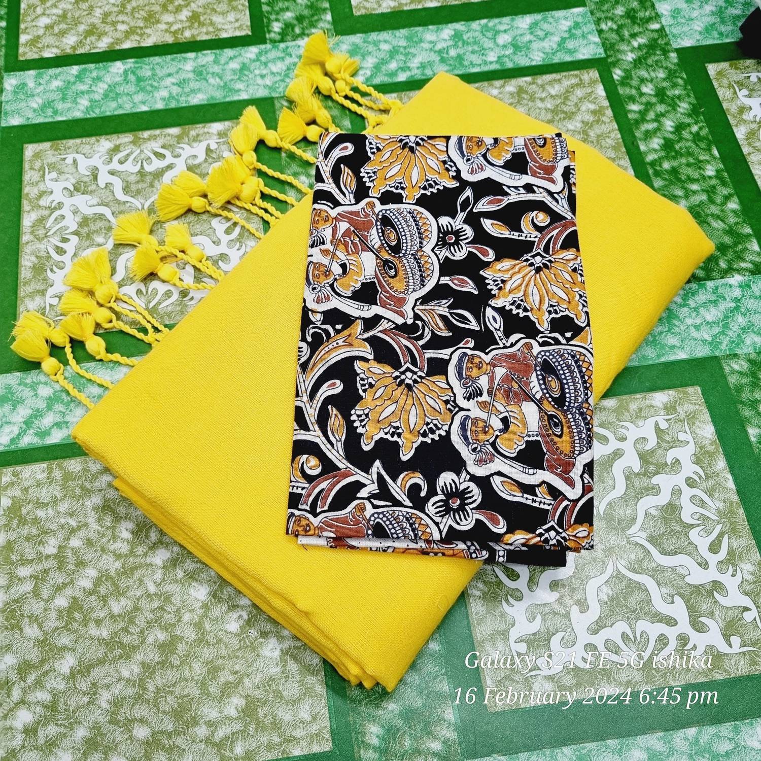 BongAp Self Design Handloom Cotton Blend Saree