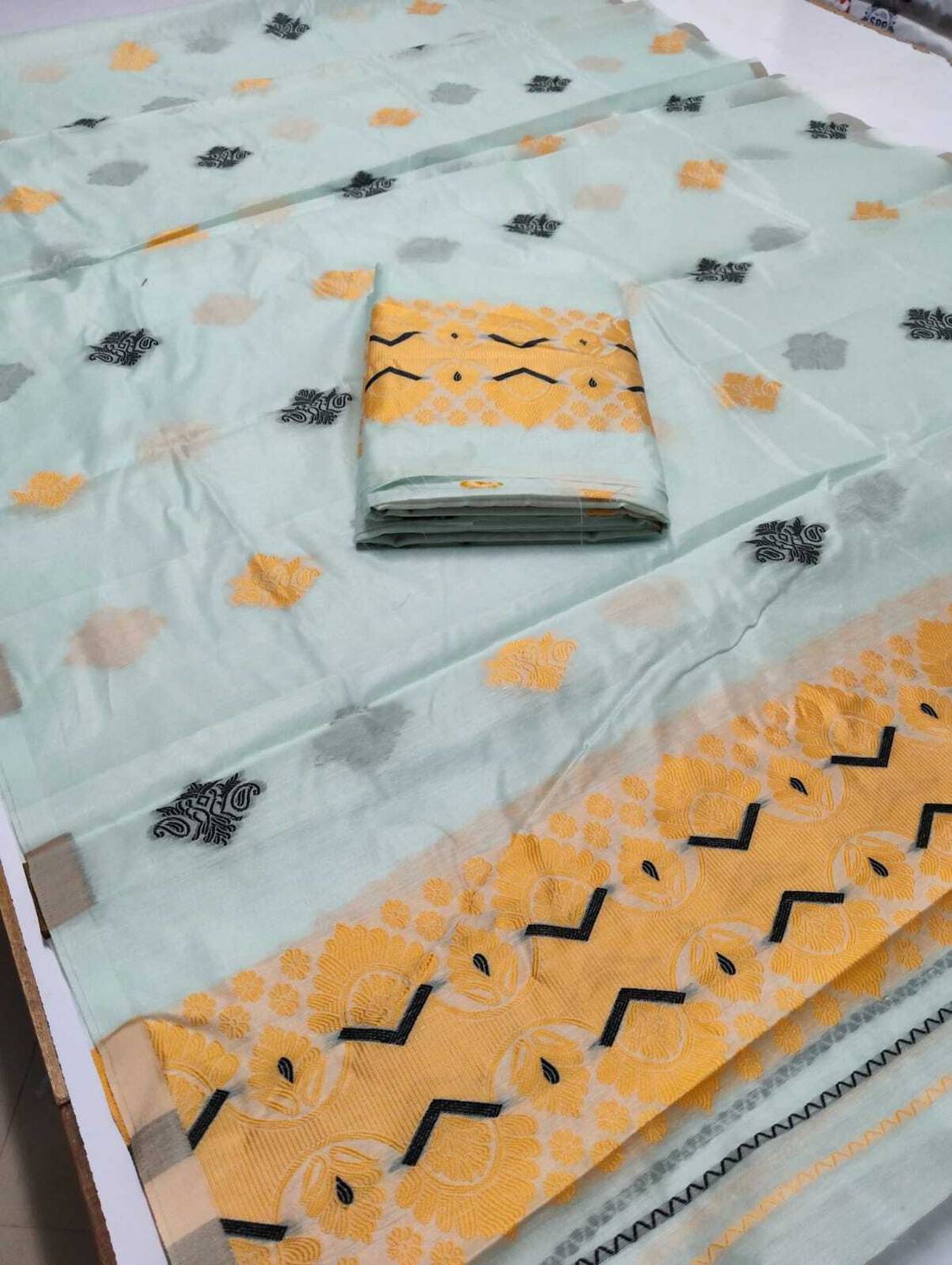 AMILAGROS PIZZARRAS FASHION Woven, Geometric Print, Floral Print Mekhela Chador Pure Cotton Saree