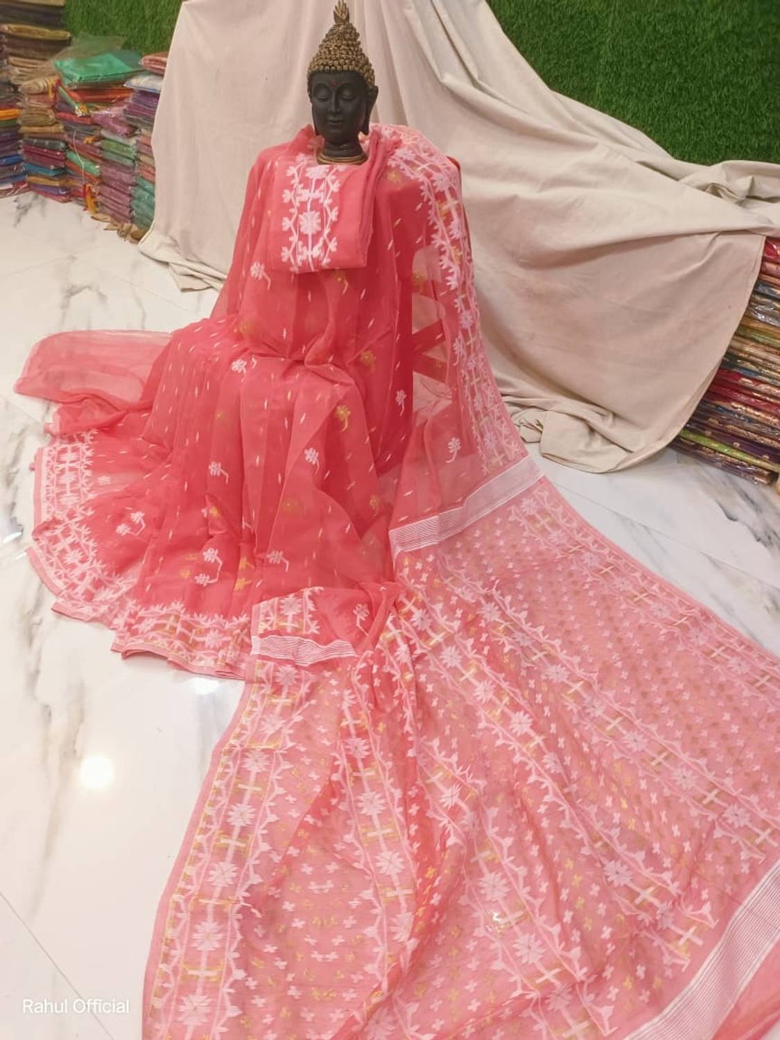 Averis collection Printed, Floral Print, Woven Jamdani Handloom Cotton Blend Saree