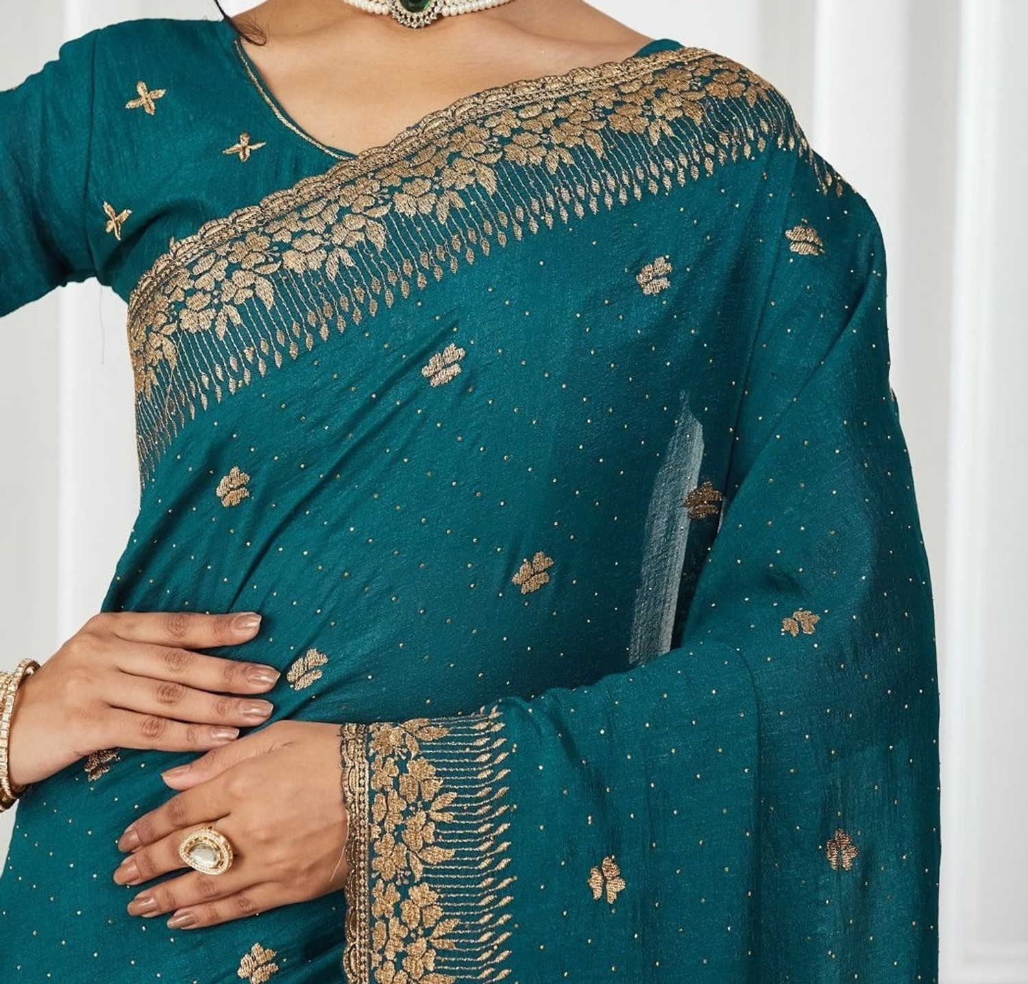 Image of FABMORA Embroidered Bollywood Silk Blend Saree