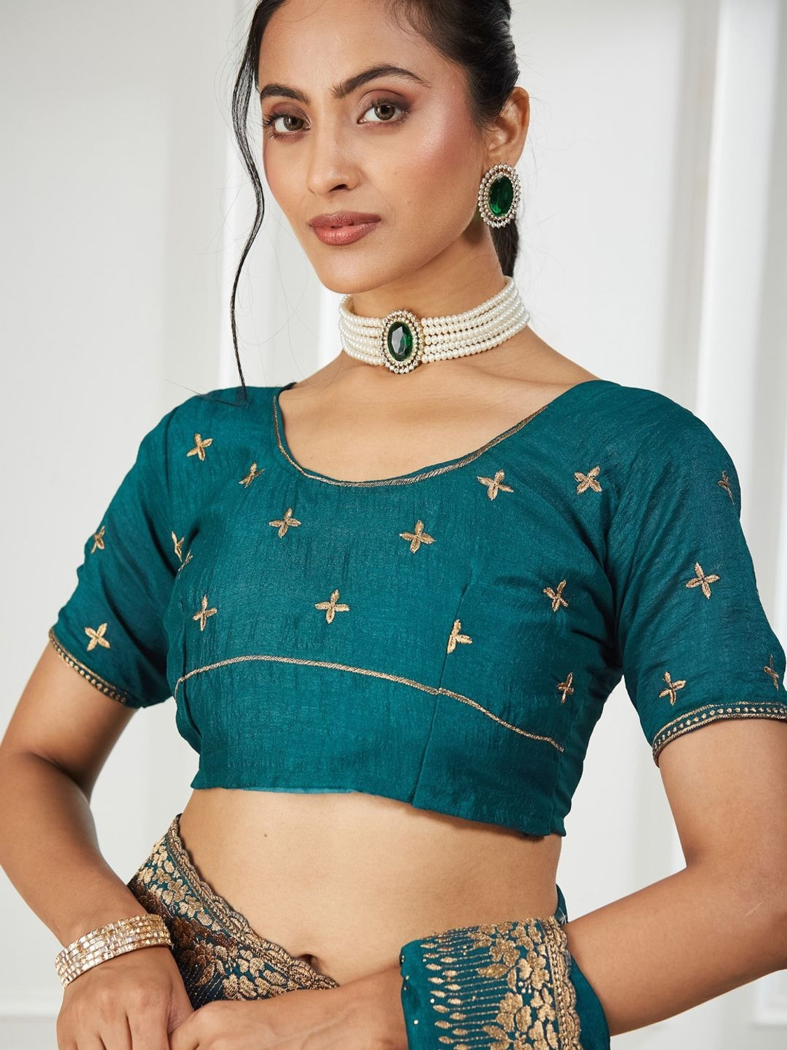 Image of FABMORA Embroidered Bollywood Silk Blend Saree