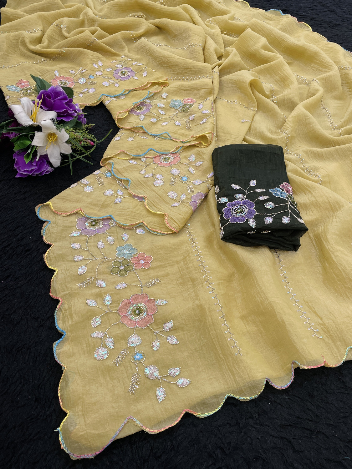 Image of VANISWA Embroidered, Floral Print, Embellished Daily Wear Georgette Saree