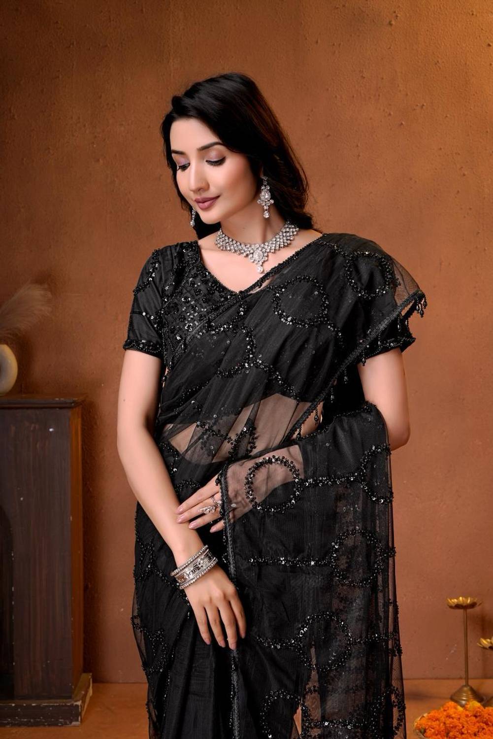 SBSTORE Embroidered Bollywood Net Saree Black - Image 5