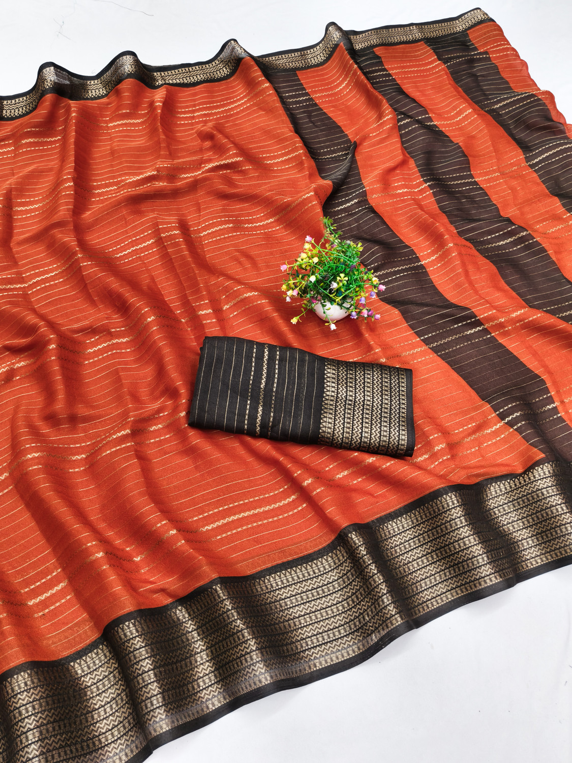 Image of SuperLaxmi Woven, Floral Print Banarasi Pure Silk, Art Silk Saree