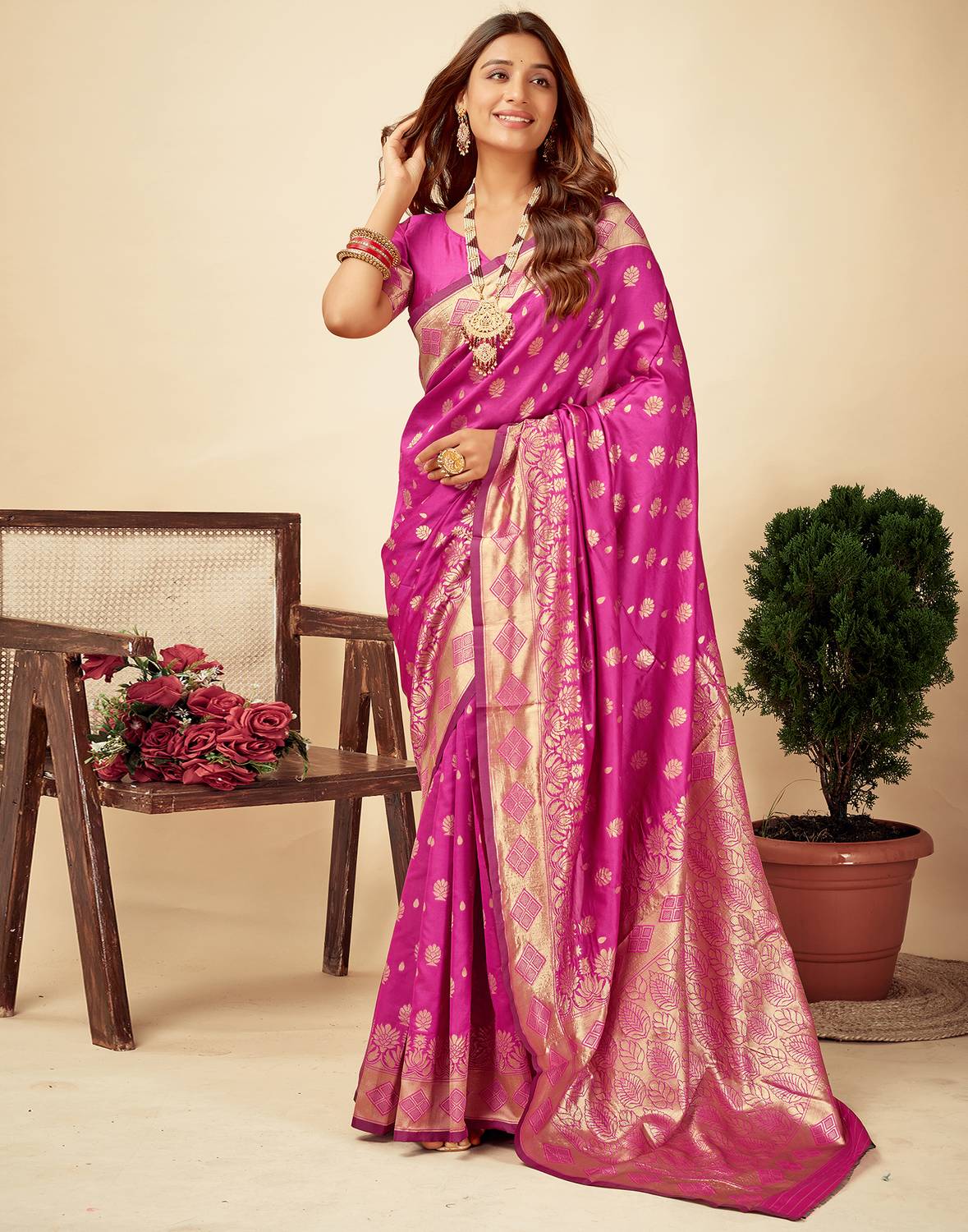 Samah Dyed, Woven, Embellished Banarasi Silk Blend Saree (Magenta