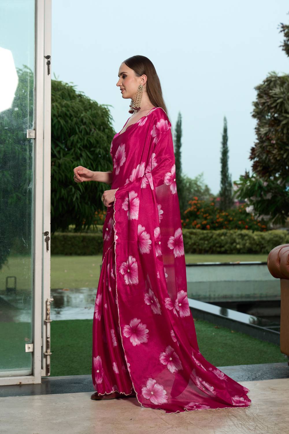 Tasrika Floral Silk Blend Saree - Image 3