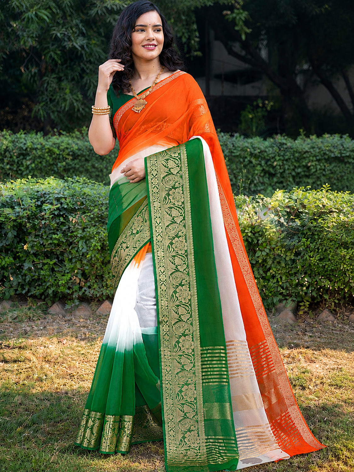 Image of AARUNIKA KF Tie-Dye Bollywood Organza Saree