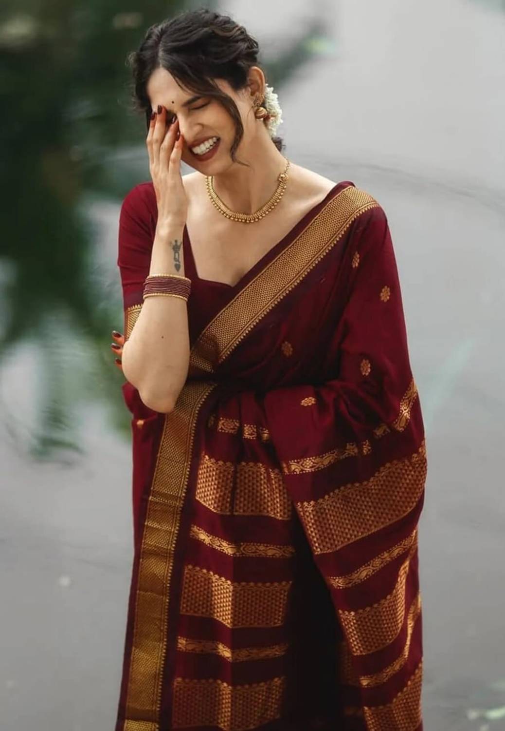 Bansari Textiles Woven Banarasi Jacquard, Art Silk Saree