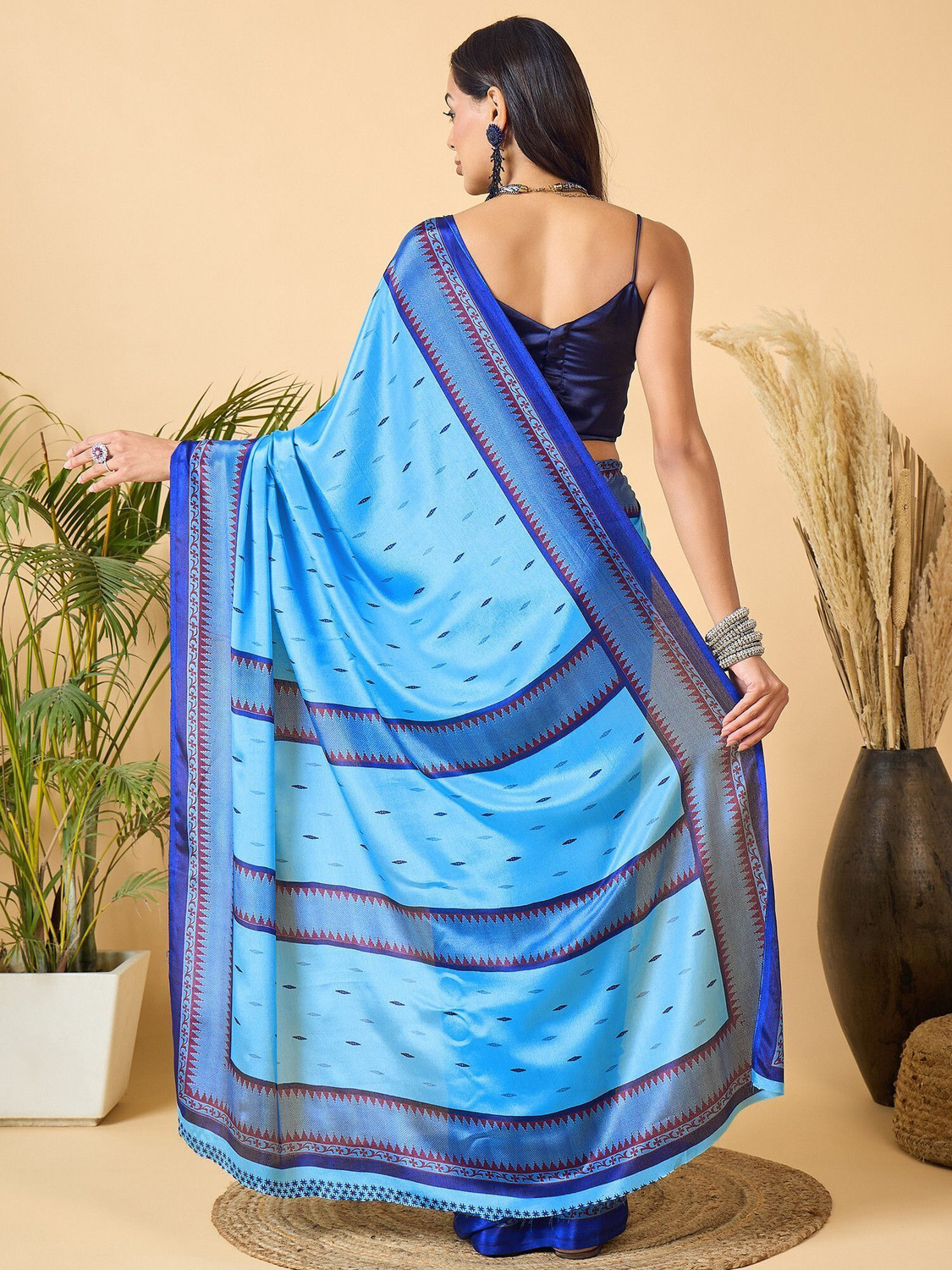 Image of Dori Printed Daily Wear Crepe, Silk Blend Saree