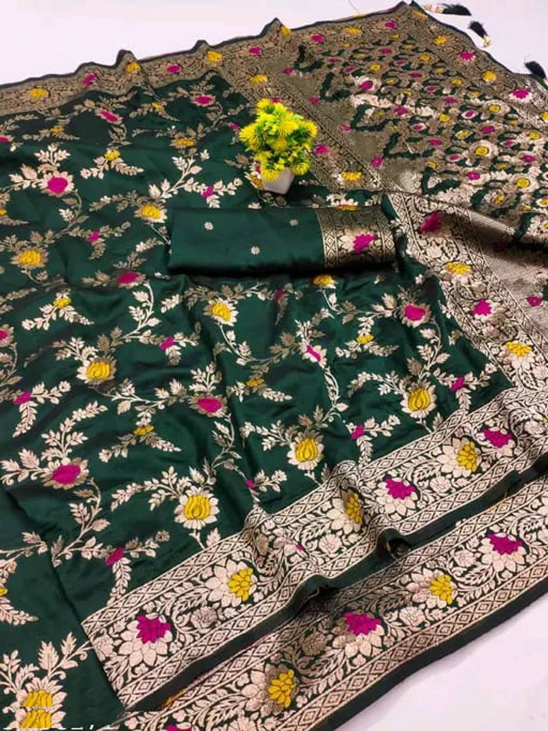 KanjiQueen Woven, Self Design Banarasi Silk Blend, Pure Silk Sare