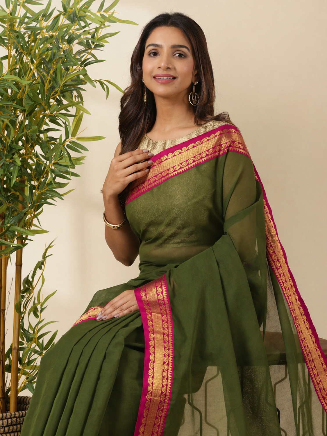 Image of Smanali Woven, Solid /Plain Handloom Pure Cotton Saree