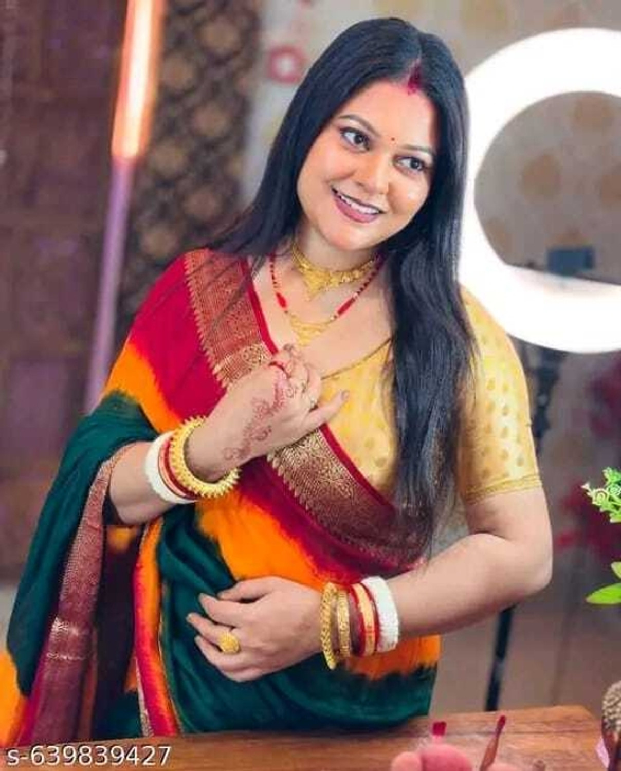 Image of vilochan Tie-Dye, Woven, Color Block Bandhani Art Silk Saree