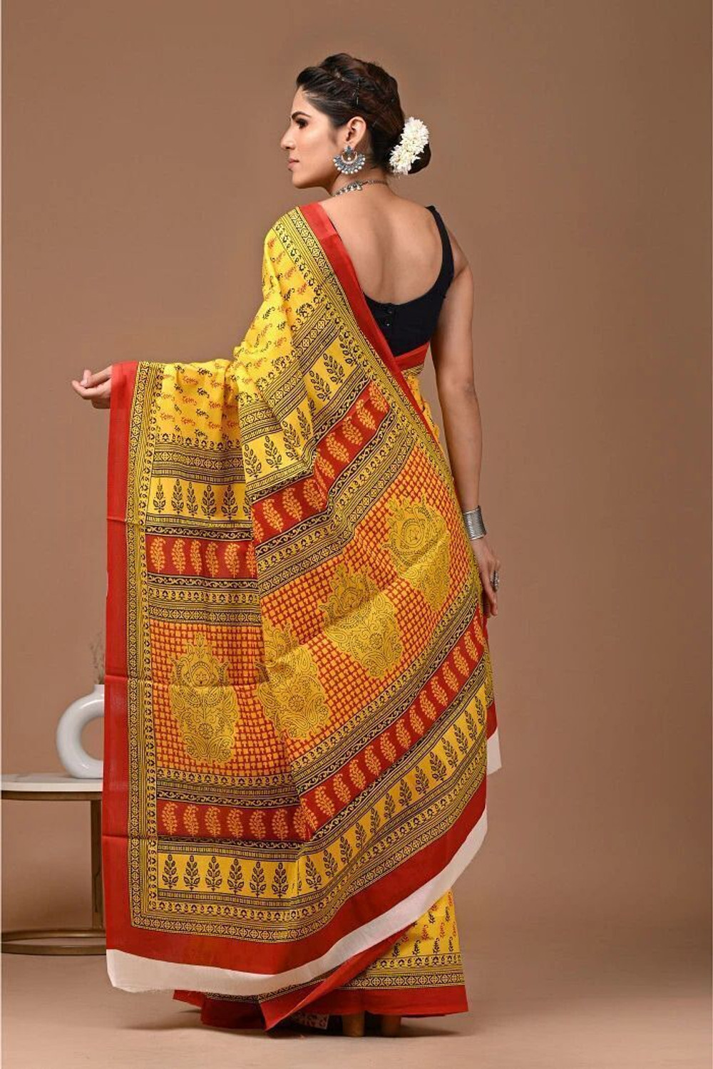 Image of LOVWEAR Printed Ikkat Pure Cotton Saree