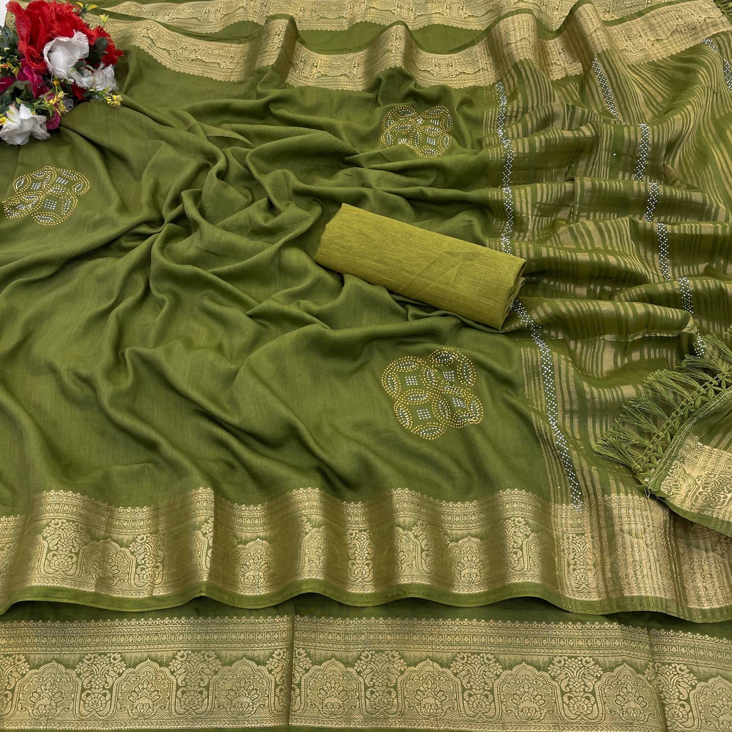 Pemal Designer Embellished Bollywood Silk Blend Saree
