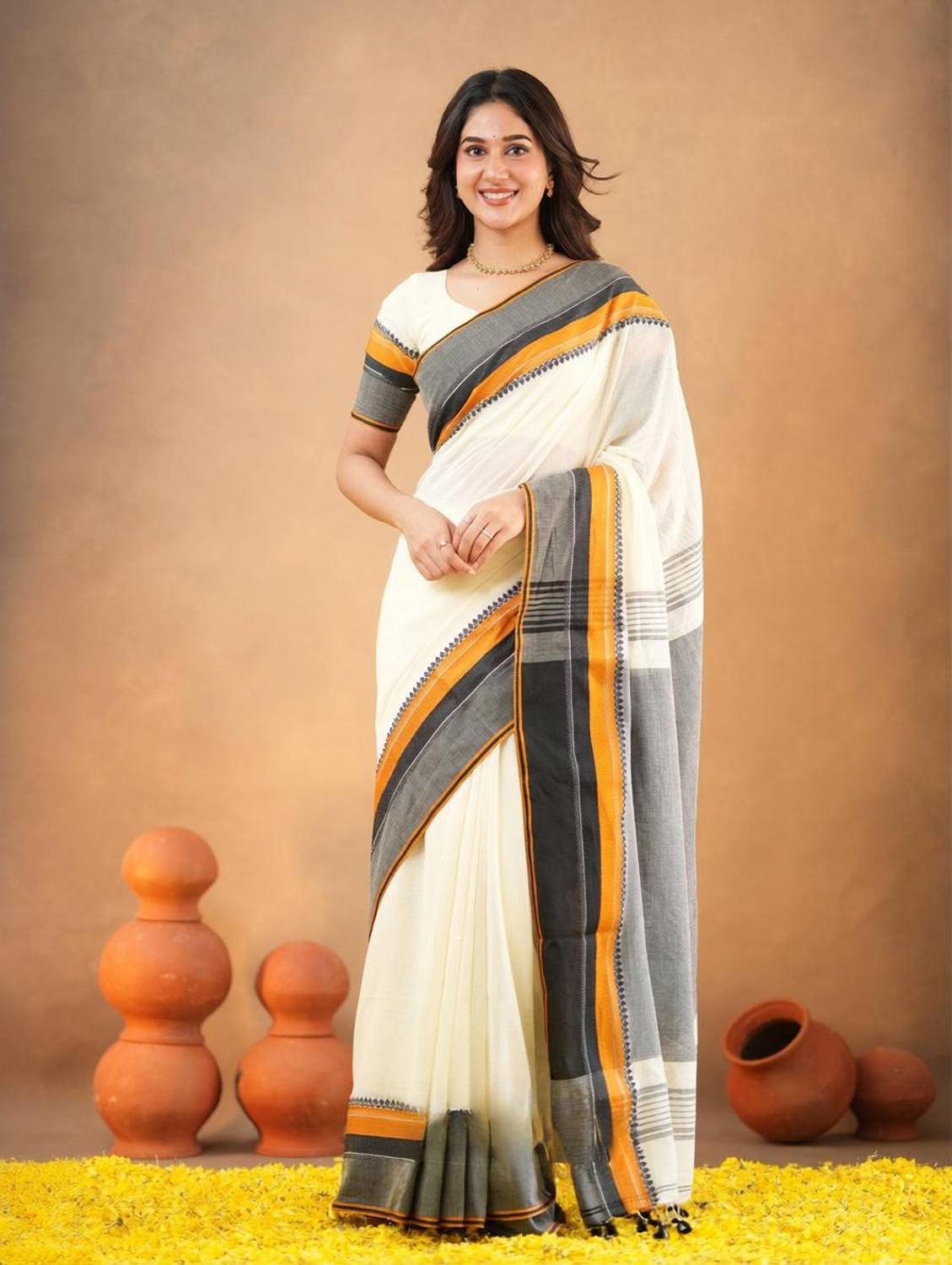 AGAMONI Striped Handloom Pure Cotton Saree