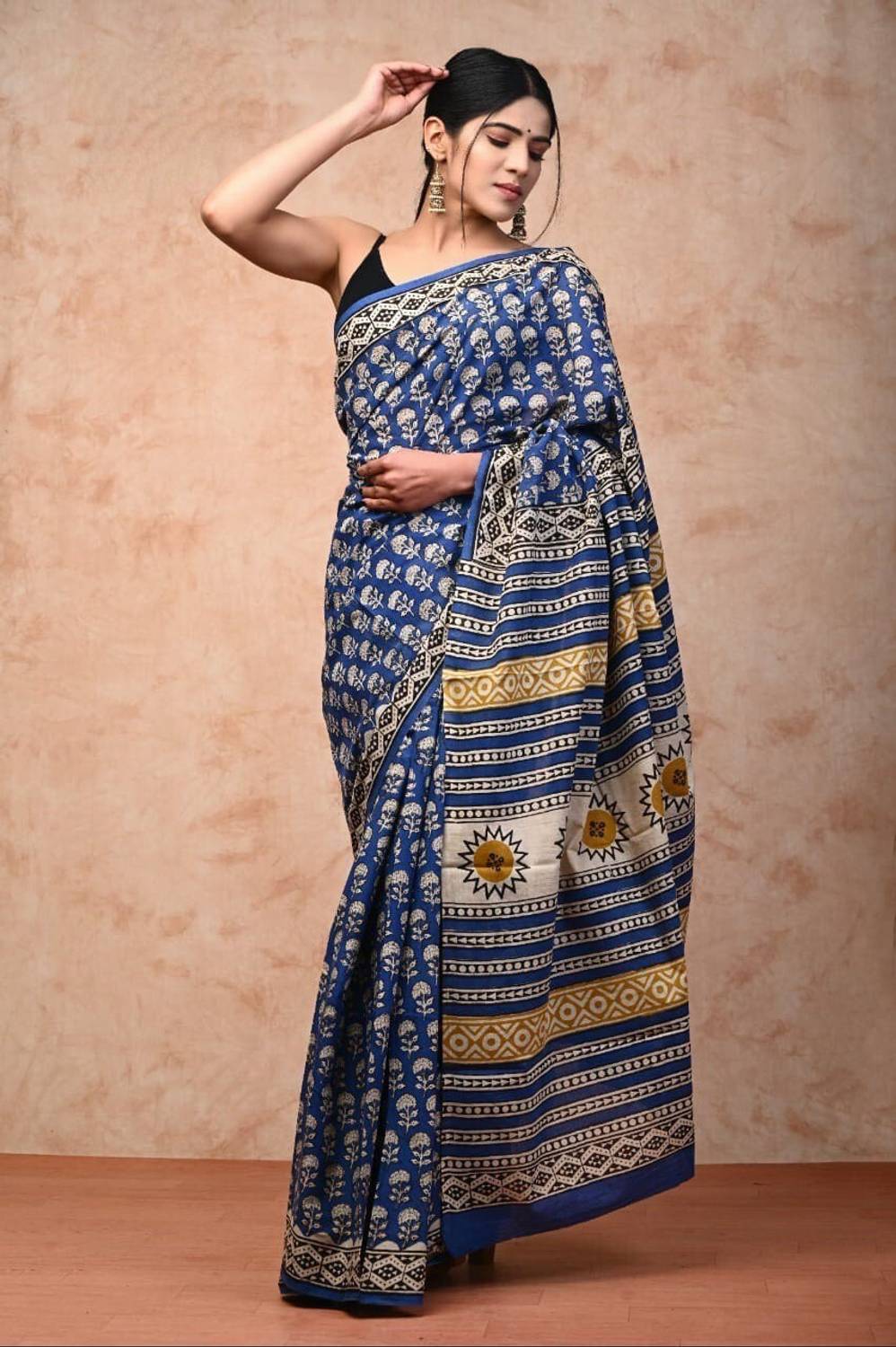 Arpita Fashion Digital Print, Solid/Plain Bollywood Cotton Linen Saree