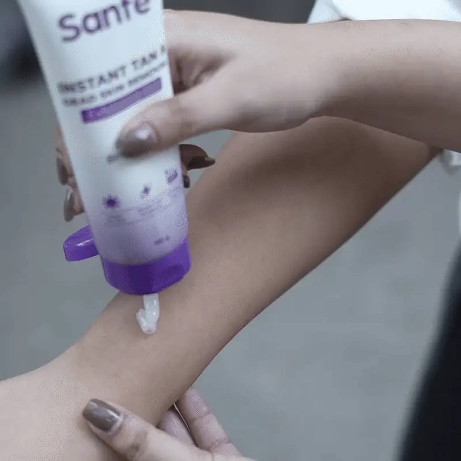 Sanfe Instant Tan & Dead Skin Removal Exfoliating Gel - Image 4