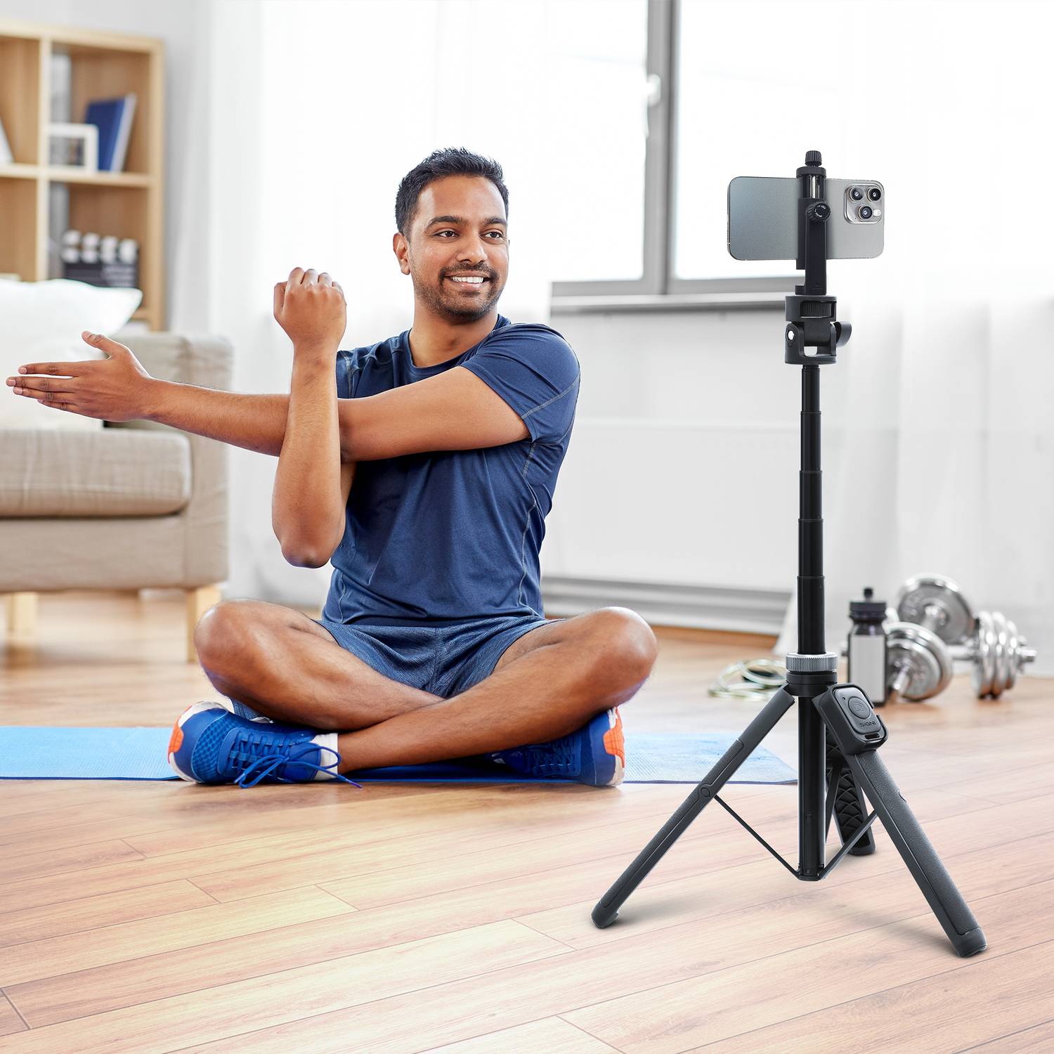 SKYVIK SIGNIPOD Tripod Selfie Stick Bluetooth Black - Image 5