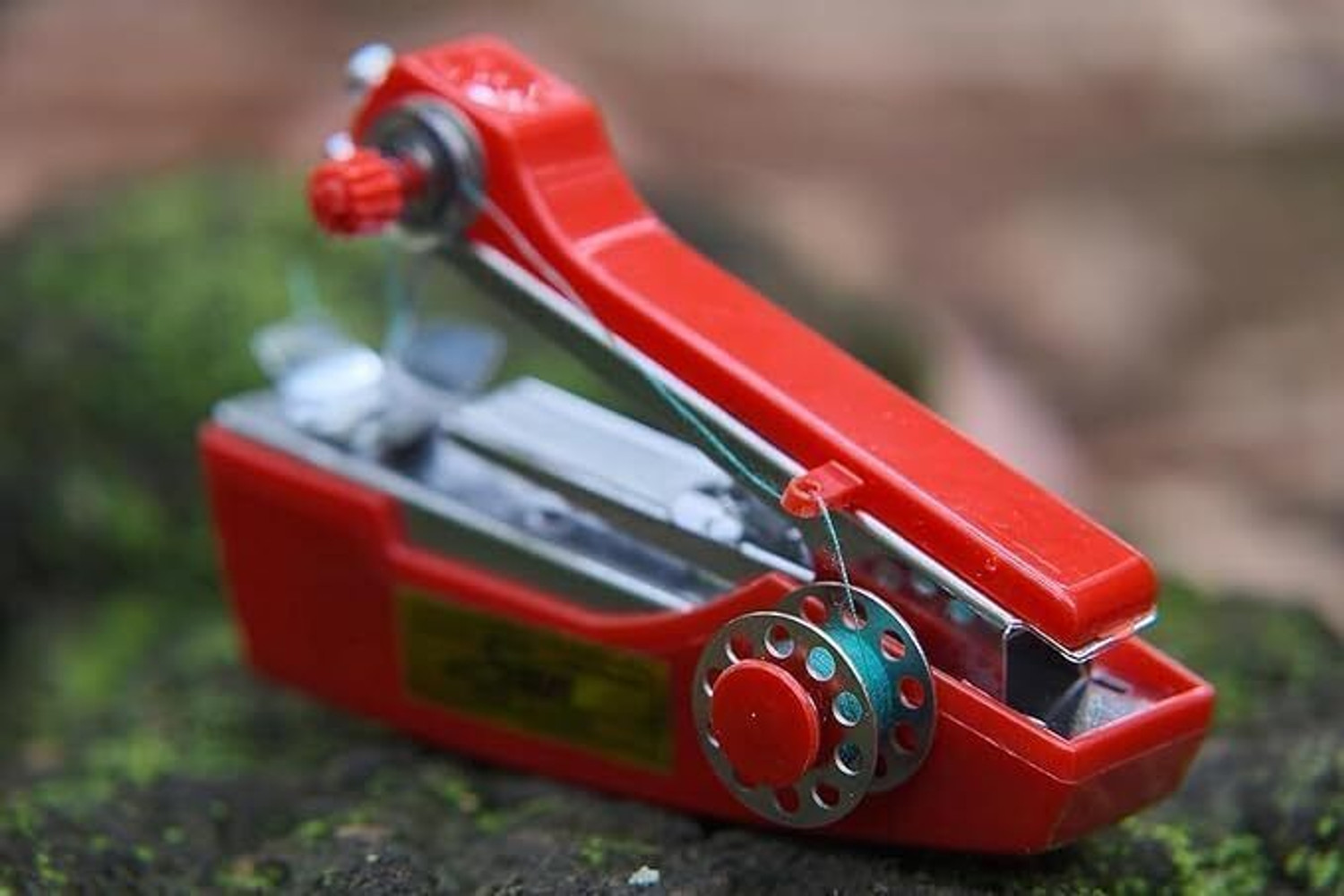 Image of Hublet Use Pocket Portable Mini Manual Stapler Style Hand Sewing Machine Stapler Sewing Machine 1 built-in stitches 75 SPM Red