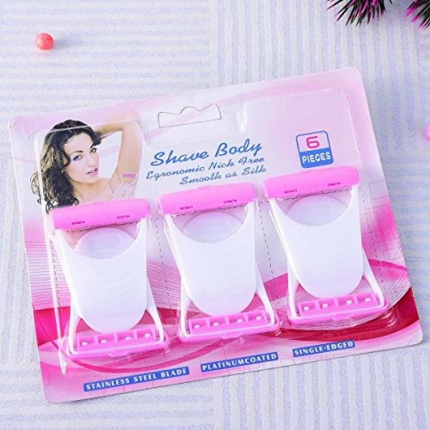 women-s-razor-blade-hair-