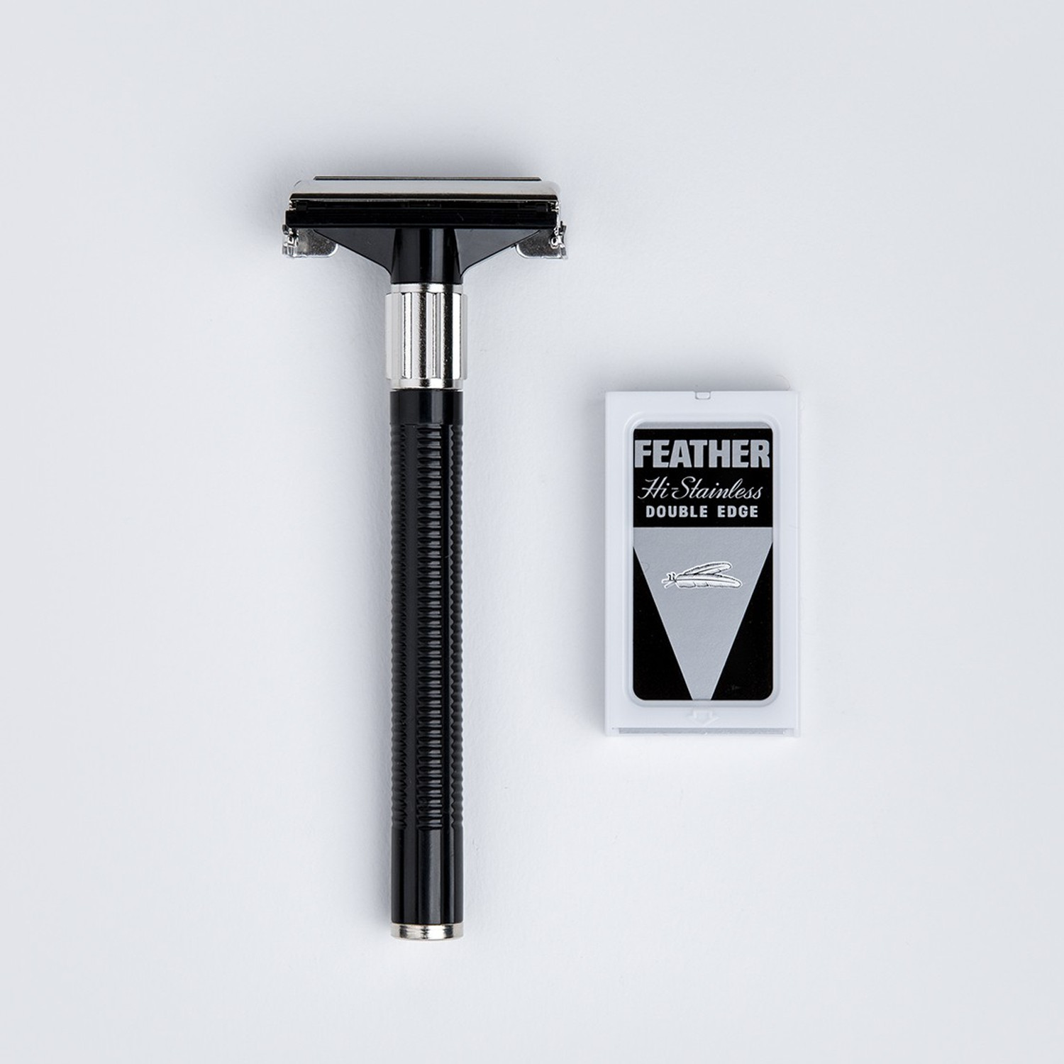 Image of Feather Double Edge Razor Popular With 2 Blades- Made In Japan, Men