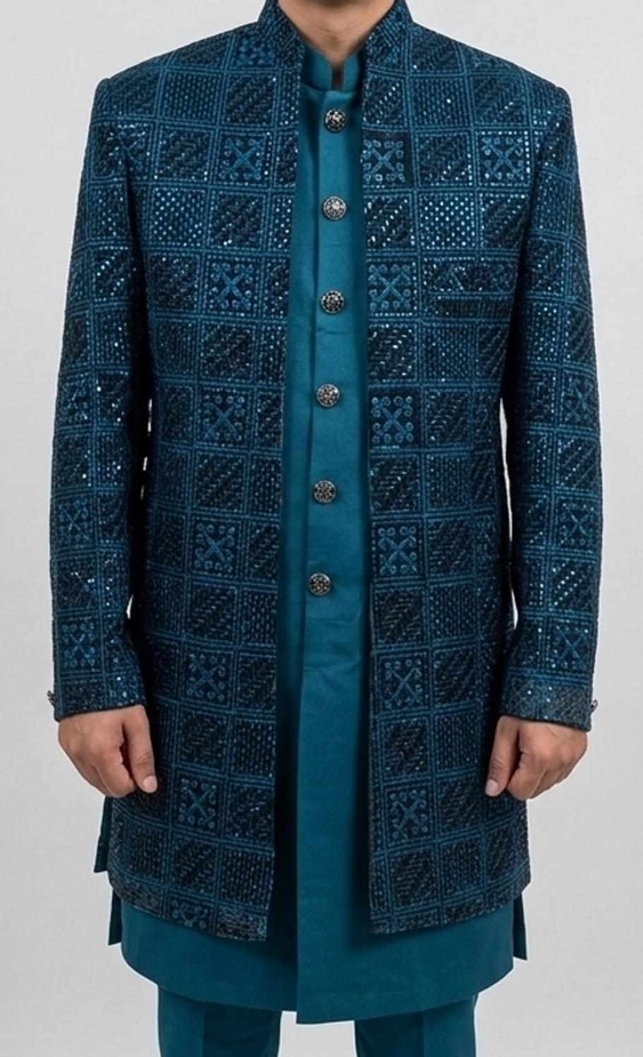 Image of LAARIJOHN DOJANA Embroidered Sherwani