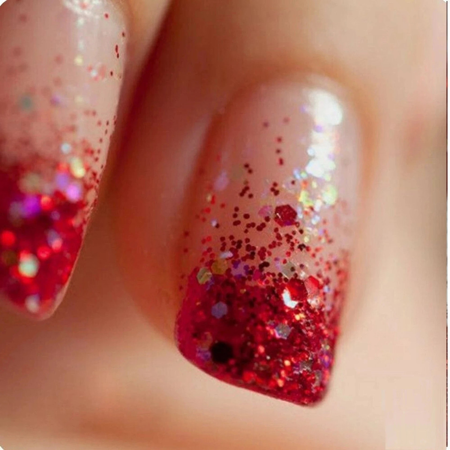 Image of DARYUE Red Metallic Glitter Powder for Glamorous Looks