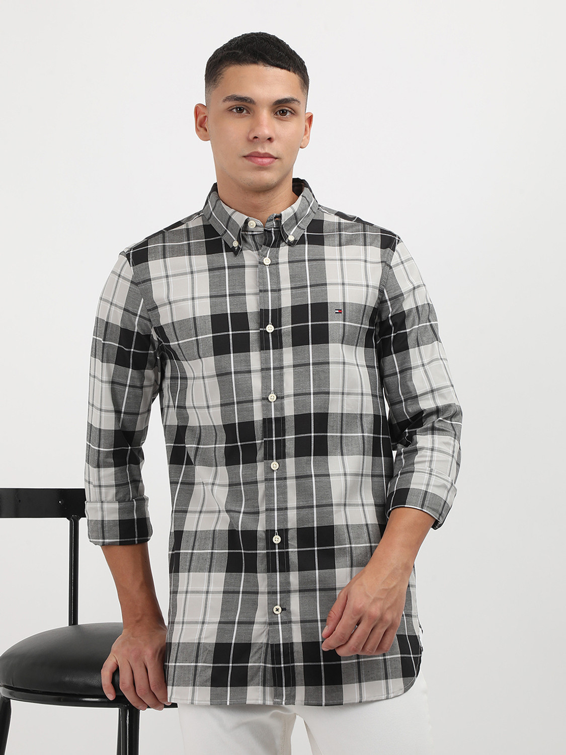 Image of TOMMY HILFIGER Men Slim Fit Checkered Casual Shirt