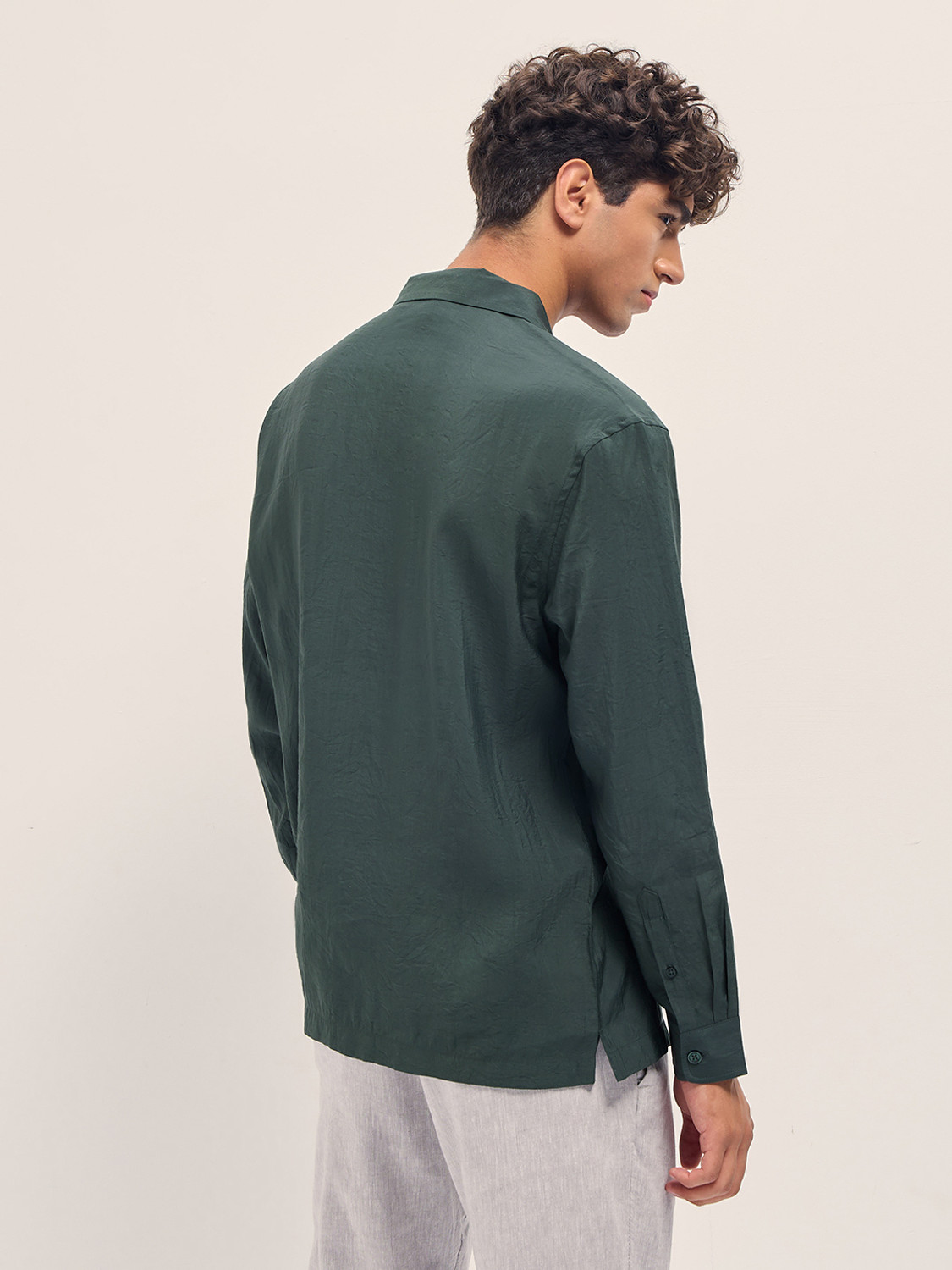 Image of THE BEAR HOUSE Men Solid Casual Green Shirt