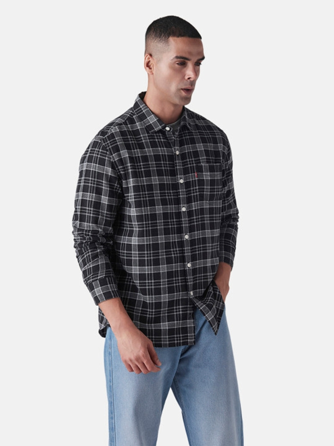 Image of LEVI'S Men Slim Fit Checkered Casual Shirt