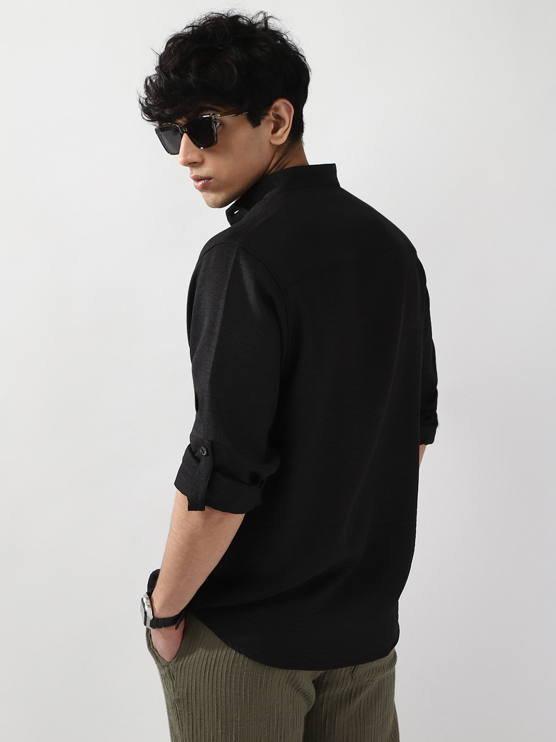 Image of Urbano Fashion Men Solid Casual Black Shirt