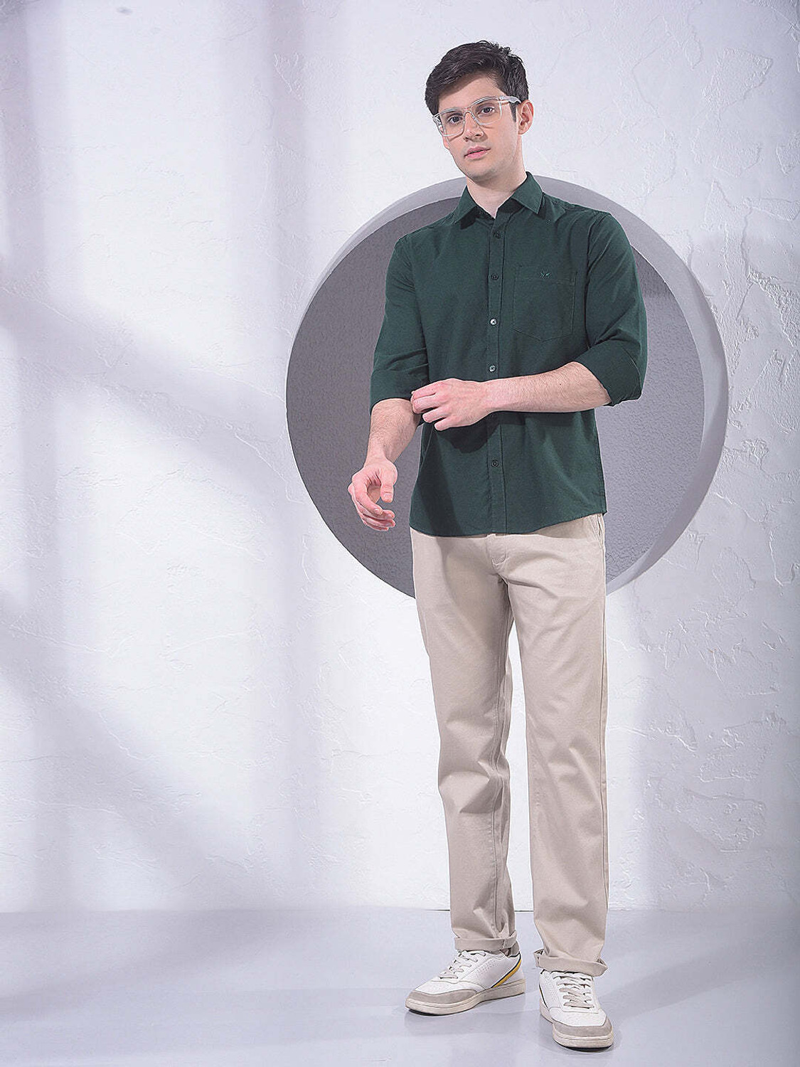 Image of CRIMSOUNE CLUB Men Solid Casual Green Shirt