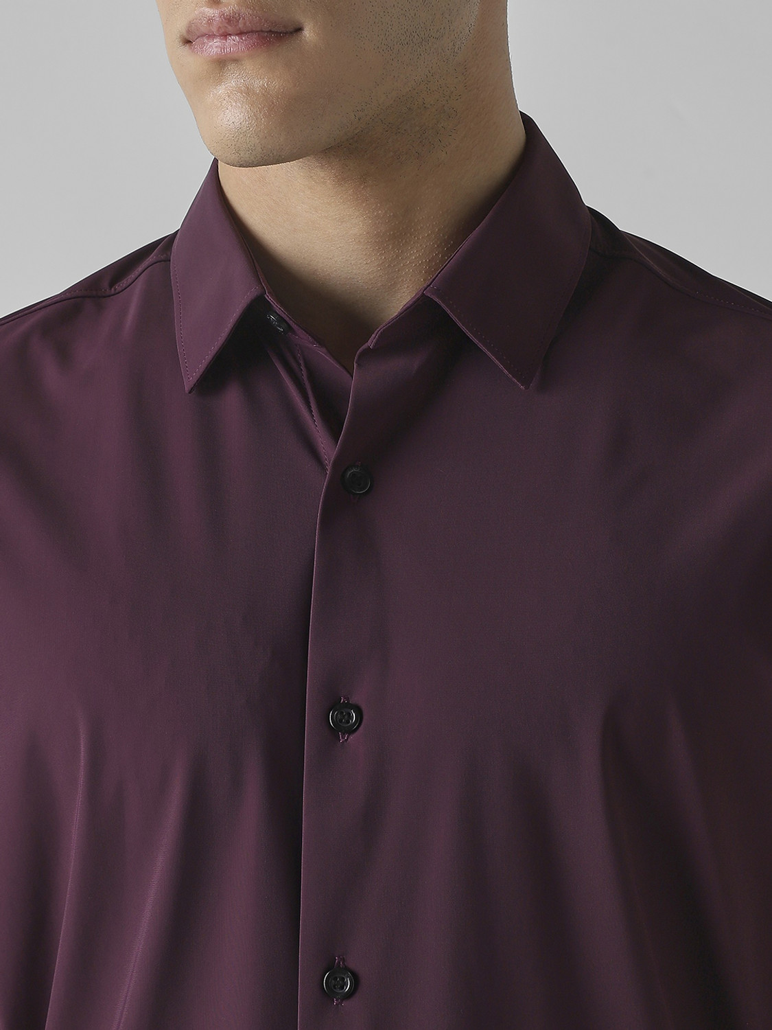 Image of MUFTI Men Solid Formal Maroon Shirt