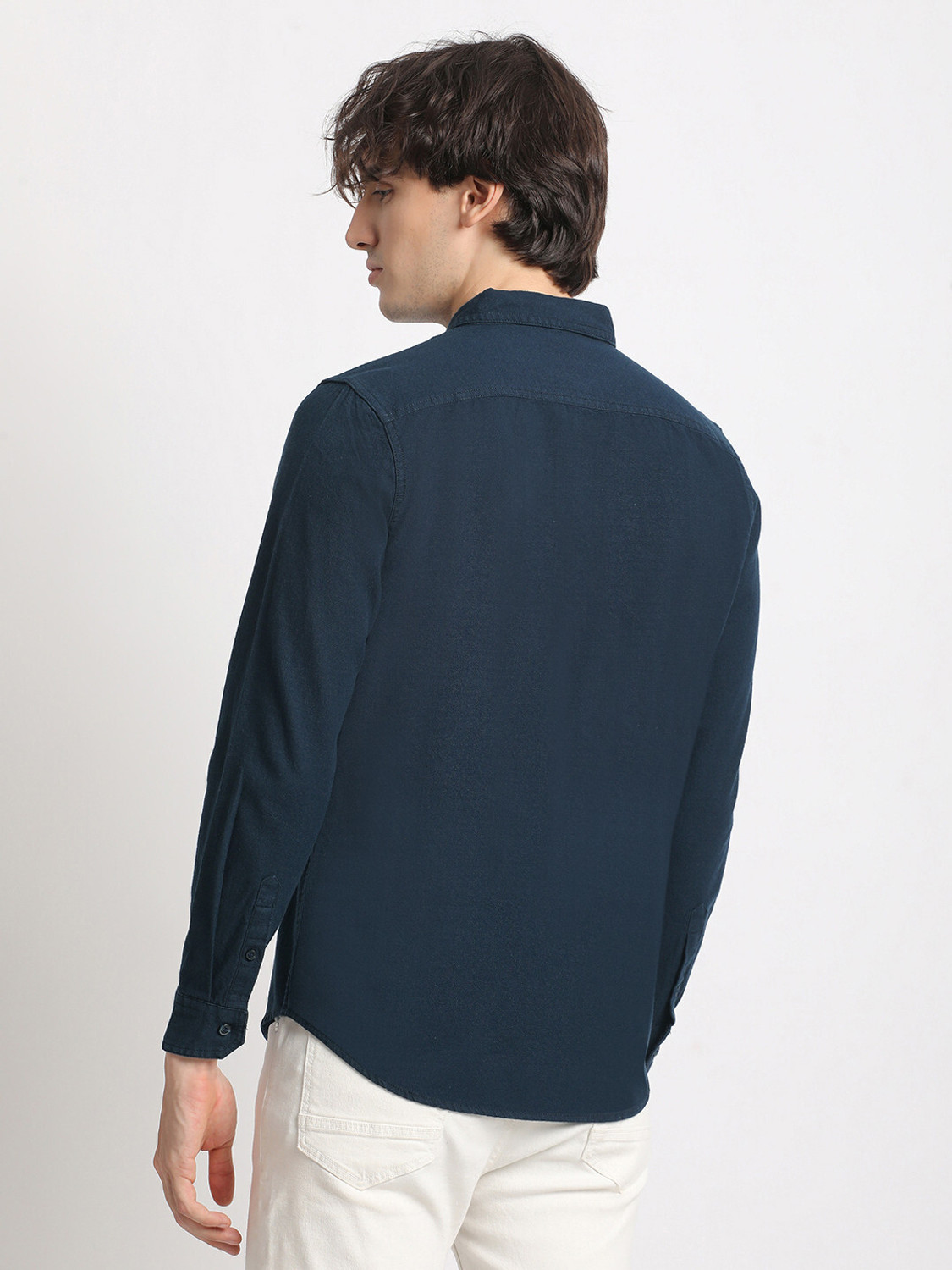 Image of THE BEAR HOUSE Men Solid Casual Blue Shirt