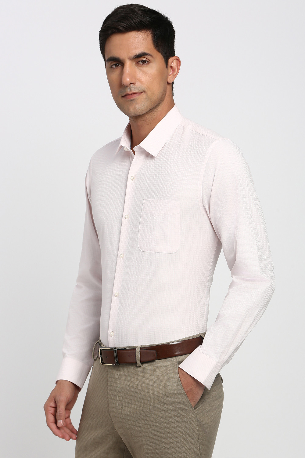 Image of PETER ENGLAND Men Slim Fit Solid Formal Shirt
