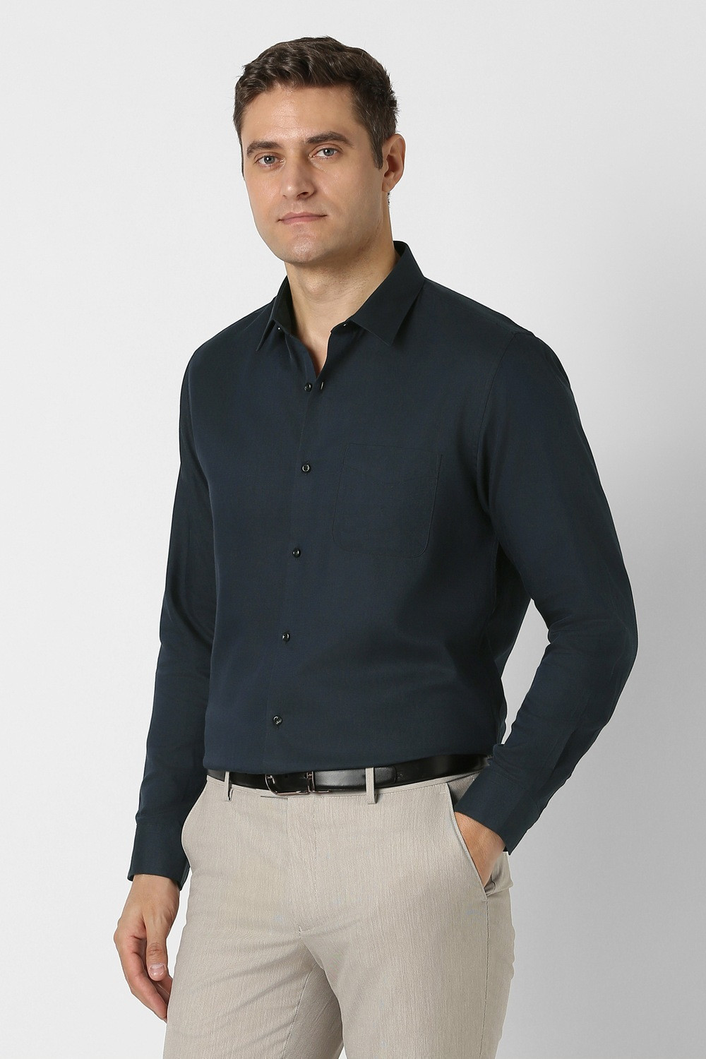 Image of PETER ENGLAND Men Slim Fit Solid Formal Shirt