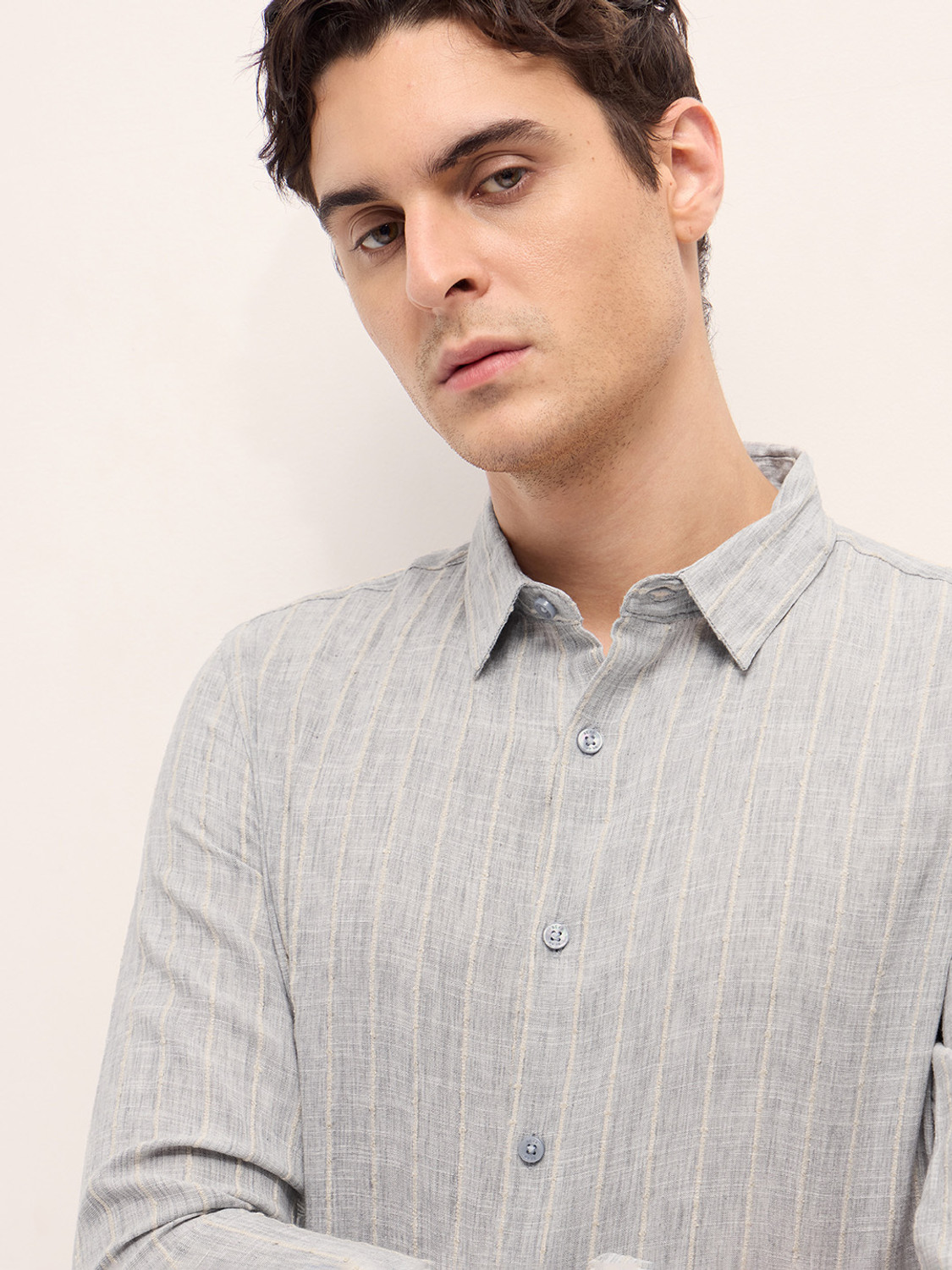 Image of THE BEAR HOUSE Men Slim Fit Striped Spread Collar Casual Shirt