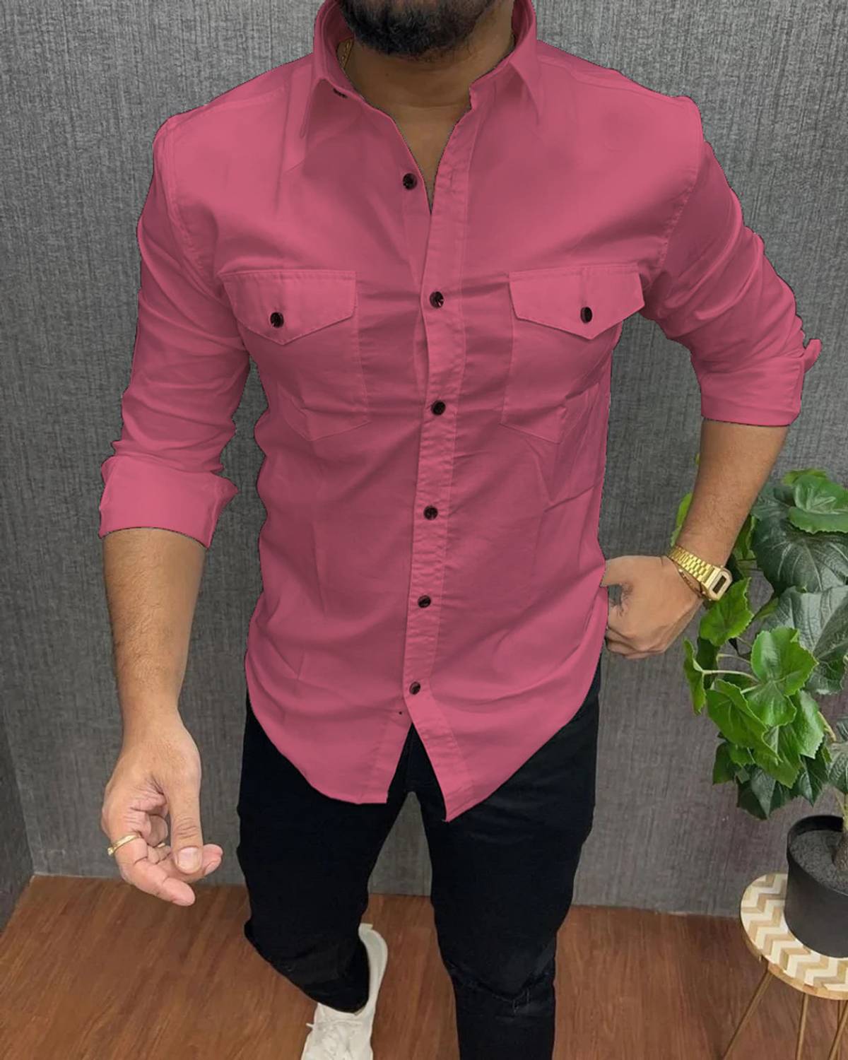 Qlonz store Men Regular Fit Solid Spread Collar Casual Shirt