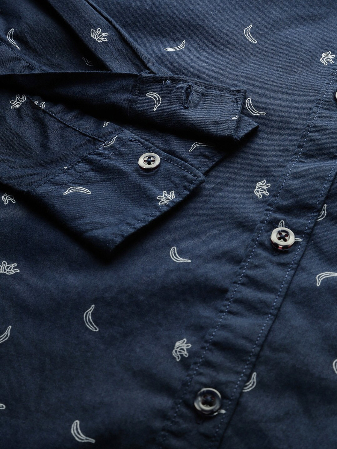 Image of The Indian Garage Co. Men Graphic Print Casual Blue Shirt