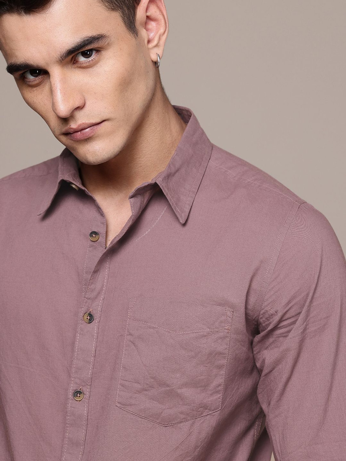 Image of Roadster Men Solid Casual Purple Shirt