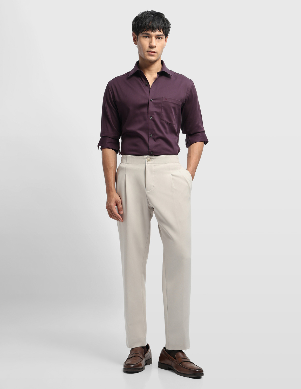 Image of ARROW Men Slim Fit Solid Spread Collar Formal Shirt