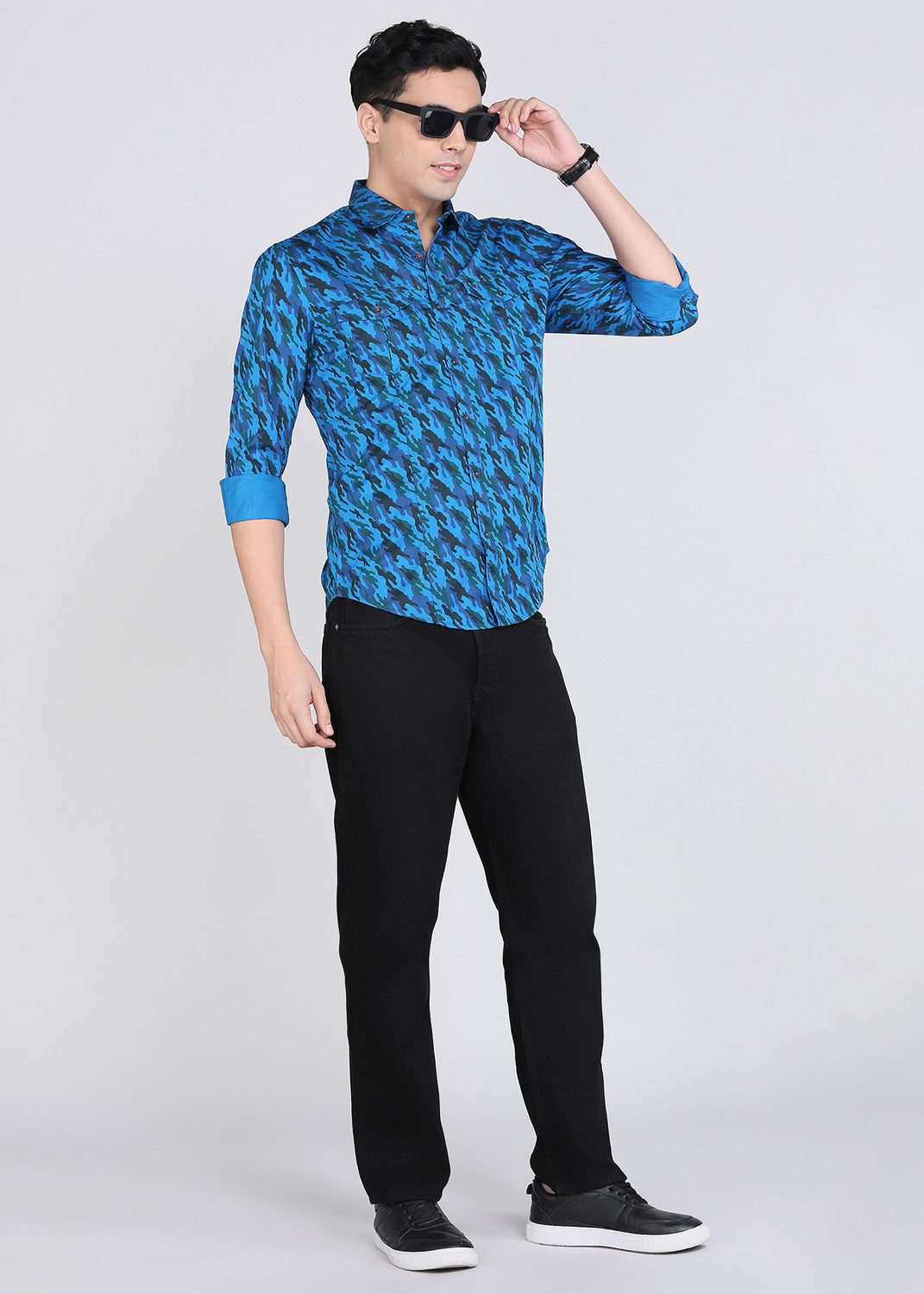 Image of PETER ENGLAND Men Printed Casual Blue Shirt